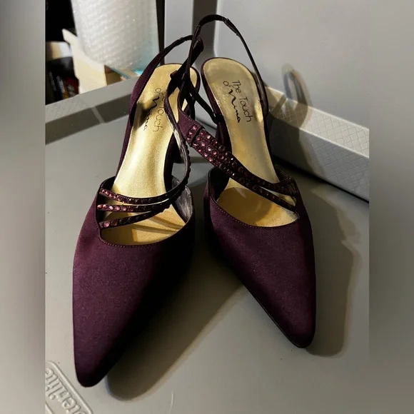 Vintage The Touch of Nina Kitten Heels - Picture 8 of 11